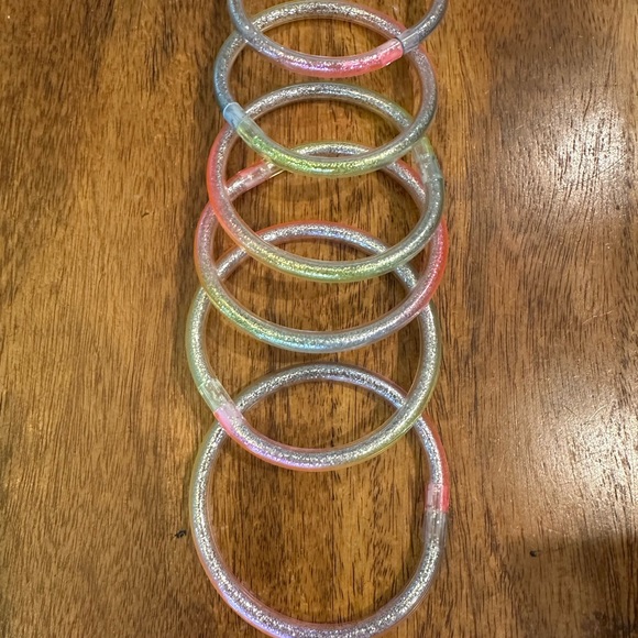 Girls Sanrio and Snoopy bundle - Picture 10 of 10